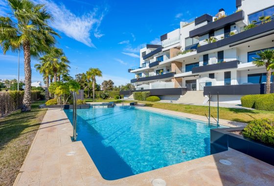 Resale - Apartment / flat - Villamartín