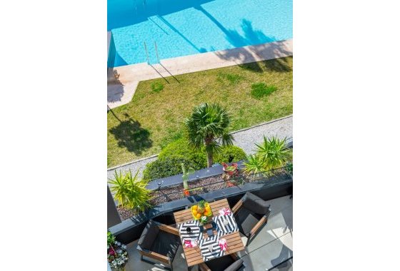 Resale - Apartment / flat - Villamartín