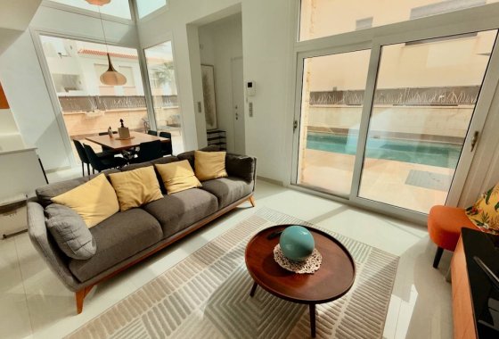 Reventa - Villa - Ciudad Quesada - Pueblo Bravo