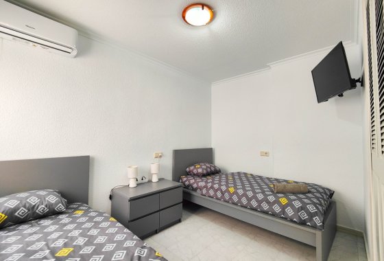 Reventa - Apartamento / piso - Torrevieja - La Mata