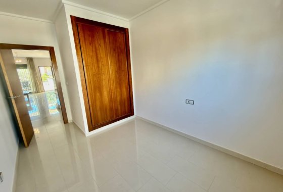 Återförsäljning - Villa - Ciudad Quesada - Doña Pepa