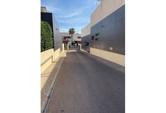 Resale - Apartment / flat - Orihuela Costa - Villamartín