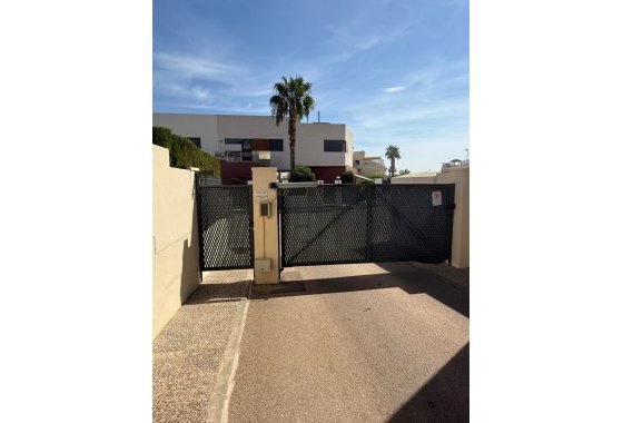 Resale - Apartment / flat - Orihuela Costa - Villamartín