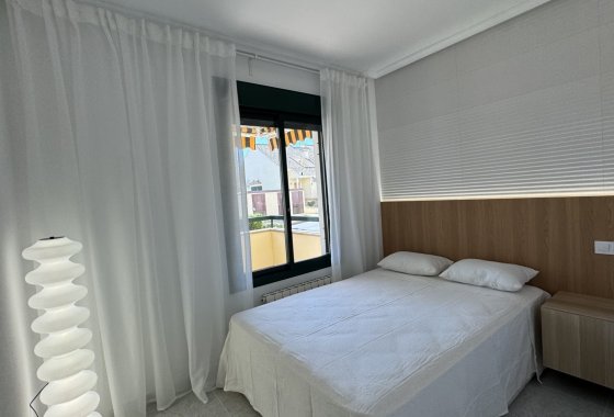 Återförsäljning - Lägenhet / lägenhet - Orihuela Costa - Lomas de Campoamor