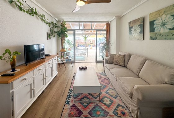 Resale - Apartment / flat - Torrevieja - Center