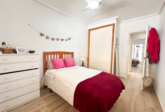 Resale - Apartment / flat - Torrevieja - Center