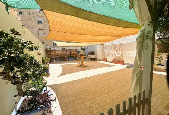 Resale - Apartment / flat - Torrevieja - Center