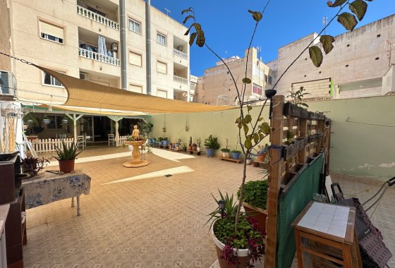 Resale - Apartment / flat - Torrevieja - Center