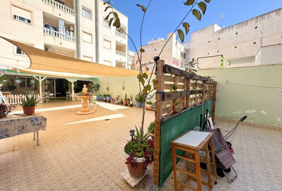 Resale - Apartment / flat - Torrevieja - Center