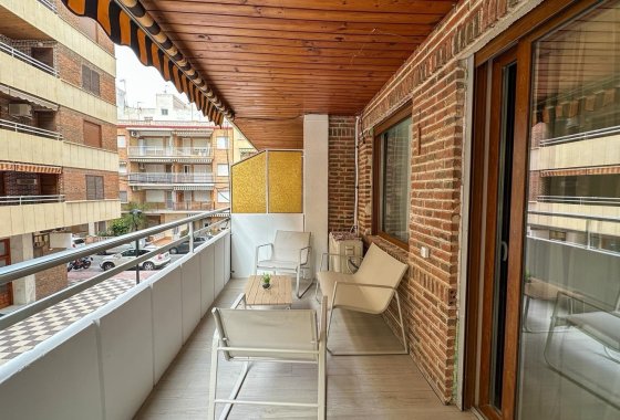 Resale - Apartment / flat - Torrevieja - Playa Los Naufragos