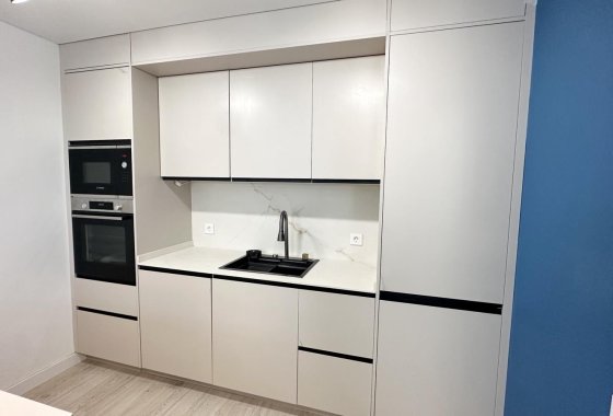 Resale - Apartment / flat - Torrevieja - Playa Los Naufragos
