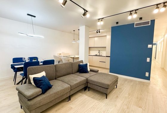 Resale - Apartment / flat - Torrevieja - Playa Los Naufragos