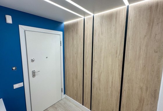 Resale - Apartment / flat - Torrevieja - Playa Los Naufragos