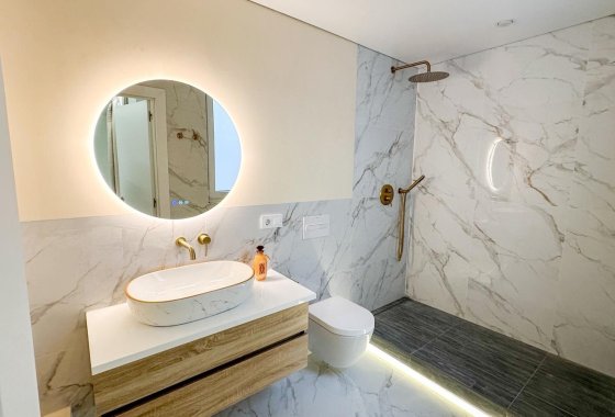Resale - Apartment / flat - Torrevieja - Playa Los Naufragos