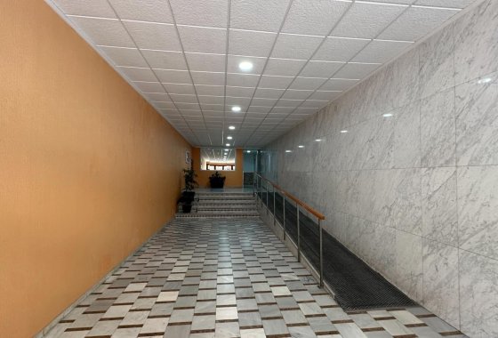 Resale - Apartment / flat - Torrevieja - Playa Los Naufragos