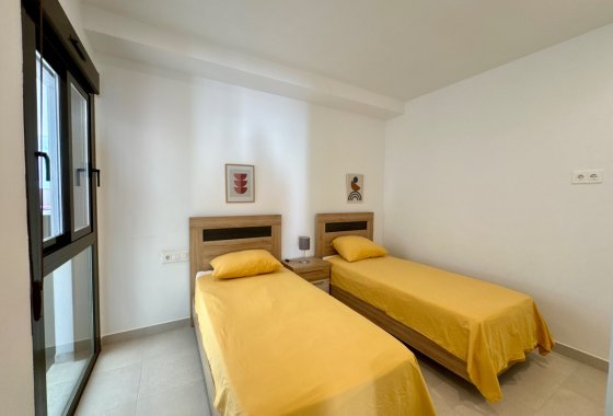 Reventa - Apartamento / piso - Pilar de la Horadada