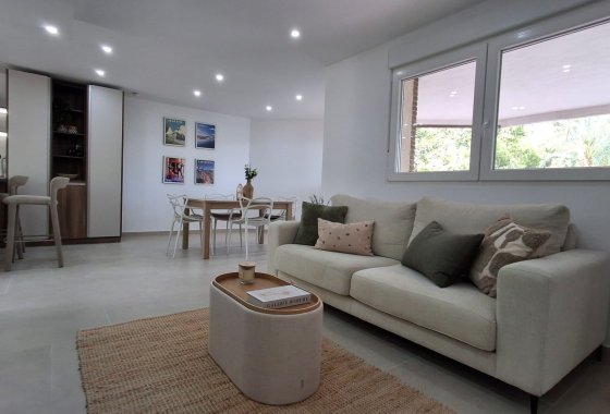 Resale - Apartment / flat - Torrevieja - Playa Acequion