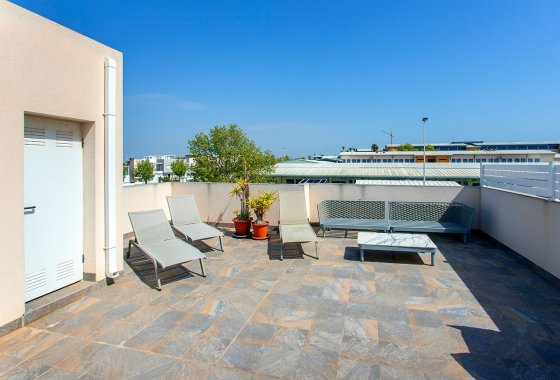 Reventa - Adosado - Torrevieja - Aguas Nuevas
