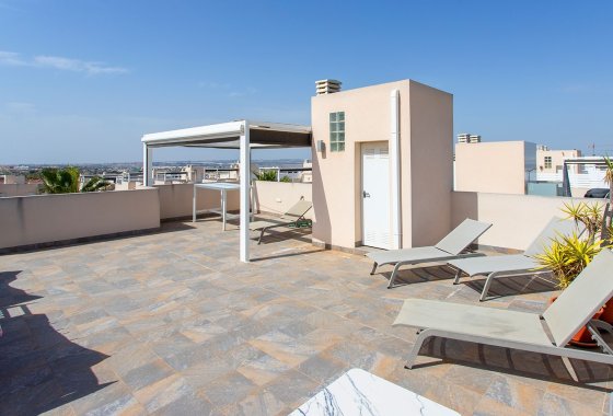Reventa - Adosado - Torrevieja - Aguas Nuevas