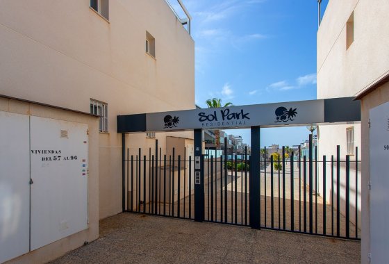 Reventa - Adosado - Torrevieja - Aguas Nuevas
