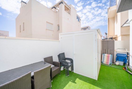 Resale - Villa - Torrevieja