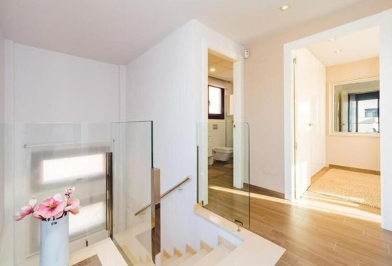 Resale - Villa - Torrevieja