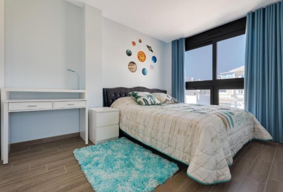 Resale - Villa - Torrevieja