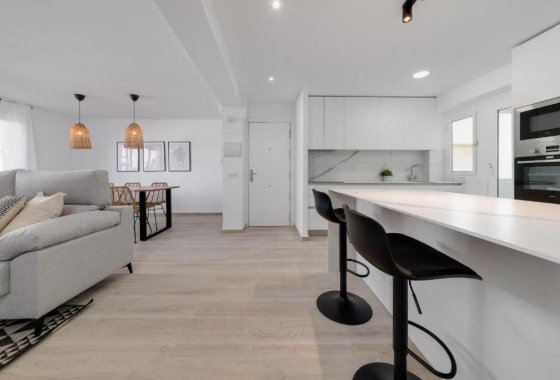 Resale - Apartment / flat - Torrevieja - Playa del Cura