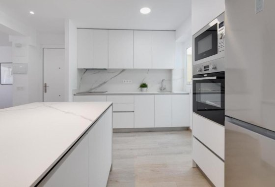 Resale - Apartment / flat - Torrevieja - Playa del Cura