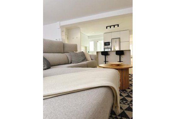 Resale - Apartment / flat - Torrevieja - Playa del Cura