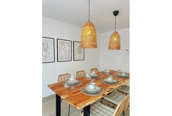 Resale - Apartment / flat - Torrevieja - Playa del Cura