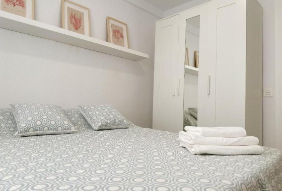 Resale - Apartment / flat - Torrevieja - Playa del Cura