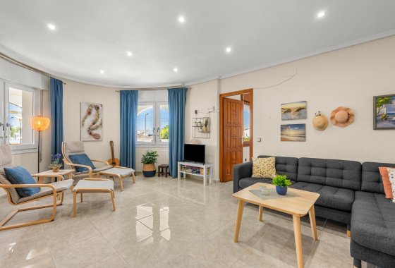 Återförsäljning - Villa - Ciudad Quesada