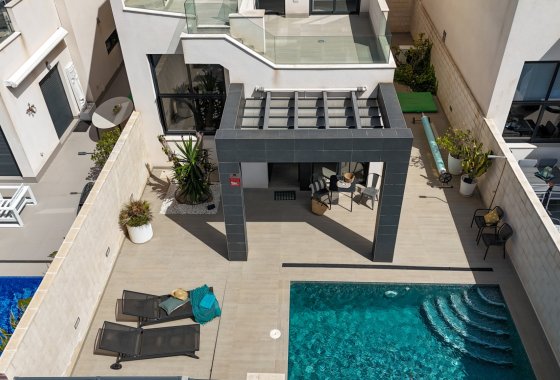 Återförsäljning - Villa - Ciudad Quesada