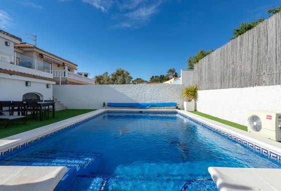 Resale - Villa - Los Balcones