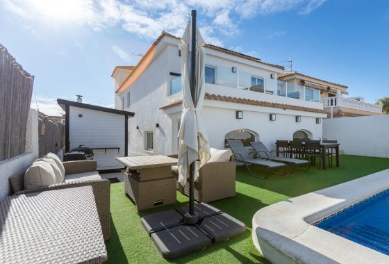 Resale - Villa - Los Balcones
