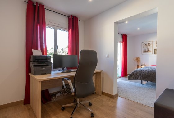 Resale - Villa - Los Balcones