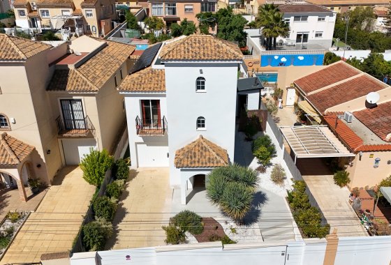 Resale - Villa - Los Balcones