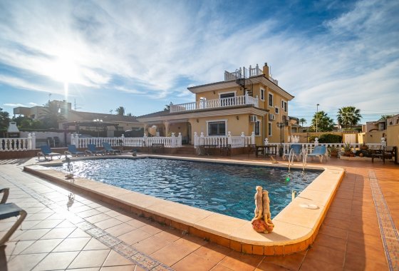 Reventa - Villa - Torrevieja - LOS BALCONES - LOS ALTOS