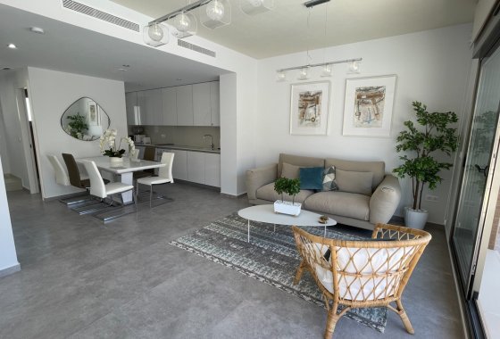 Resale - Villa - Villamartín
