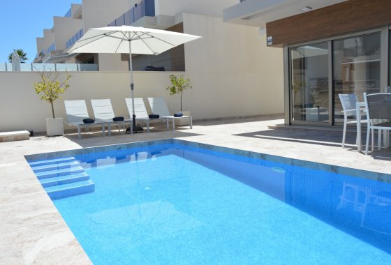 Resale - Villa - Villamartín