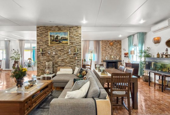 Resale - Villa - Ciudad Quesada