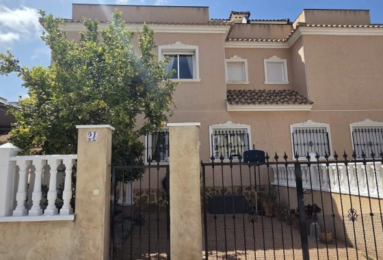Reventa - Villa - Villamartín