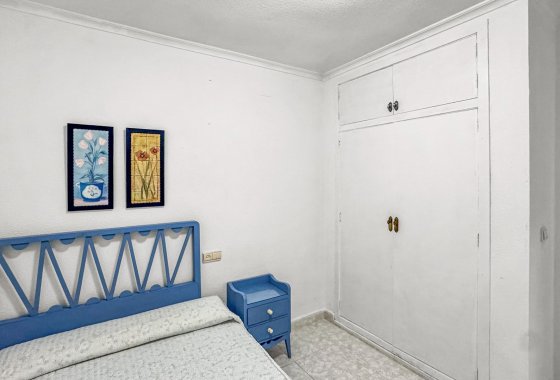 Resale - Apartment / flat - Torrevieja - Playa de los Locos