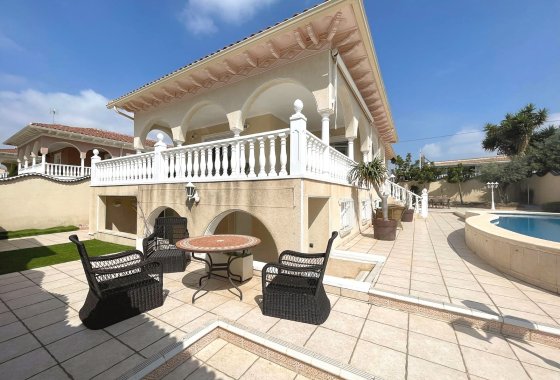 Resale - Villa - Ciudad Quesada