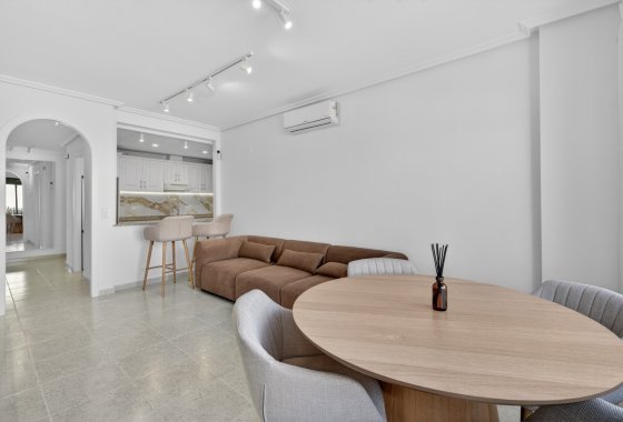 Resale - Apartment / flat - Orihuela Costa - Campoamor