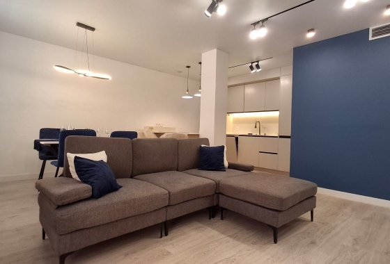Resale - Apartment / flat - Torrevieja - Playa Acequion