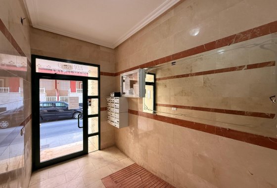 Reventa - Apartamento / piso - Torrevieja - Playa del Cura