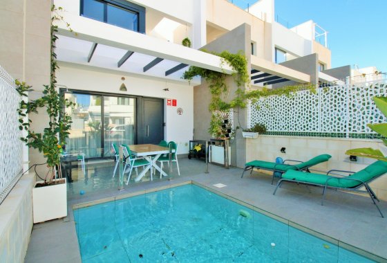 Resale - Townhouse - Villamartín