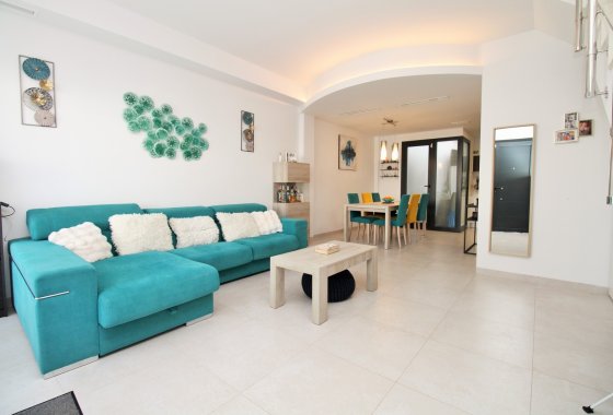 Resale - Townhouse - Villamartín